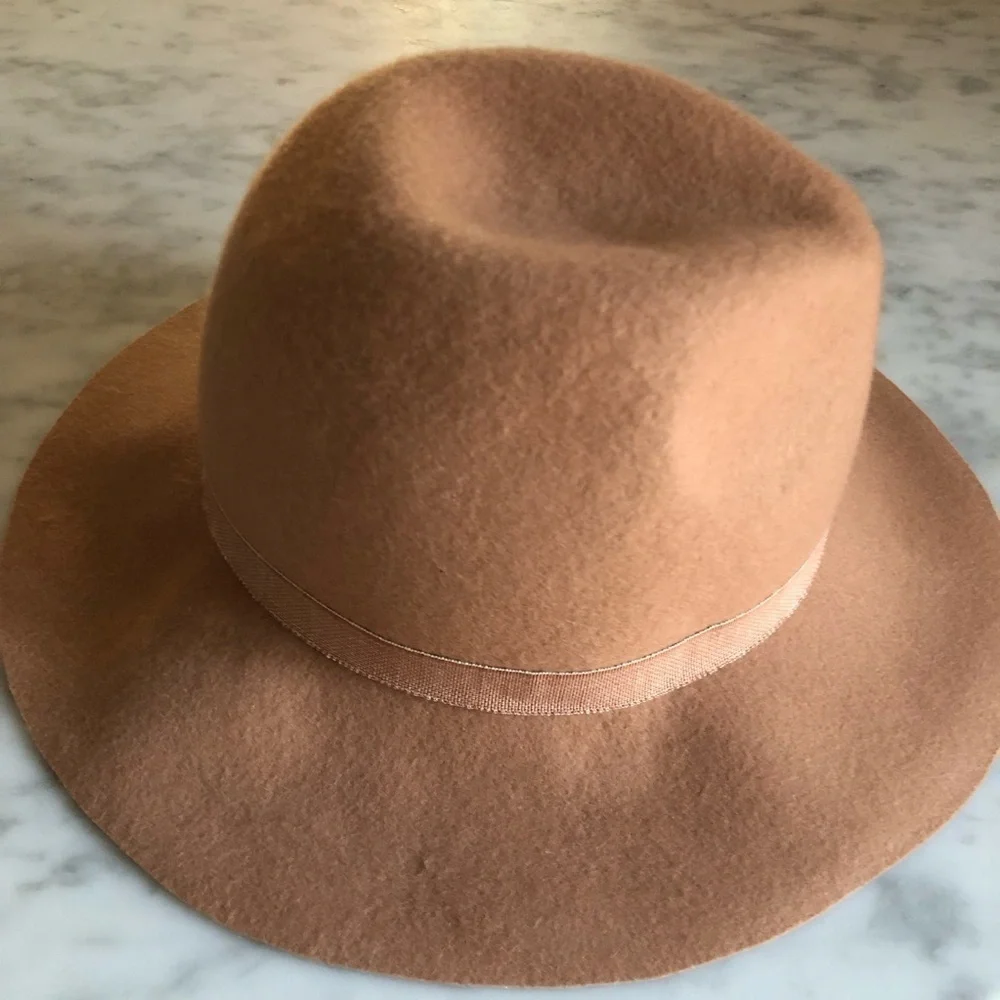 D&Y Wool fedora in camel color with grosgrain ribbon trim Style #HAPN1521 - Picture 4 of 12